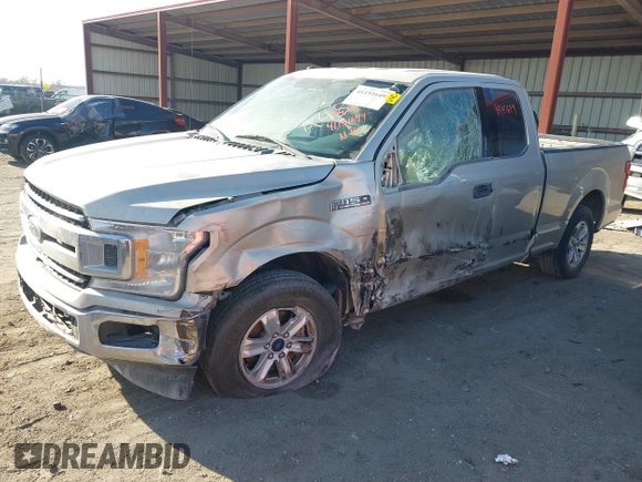 2018 Ford F-150 XL z VIN 1FTEX1CB4JFA48233, wystawiony jako IAAI lot #41151649 z przebiegiem 179 543 mil mil oraz . Historia ofert i sprzedaży dostępna na DreamBid. Obrazek 17.