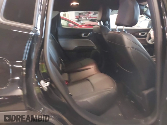 2024 Jeep Compass Latitude с VIN 3C4NJDBN3RT175331, выставлен на аукционе IAAI как лот 41933091 с пробегом 10 997 миль миль и . История ставок и продаж доступна на DreamBid. Изображение 8.