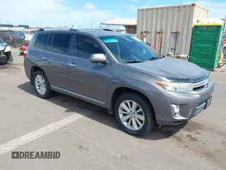 2011 Toyota Highlander Limited with VIN JTEDC3EH9B2000932, listed as a IAAI auction lot 42194620 with 199,174 mi miles and . Bid and sale history available at DreamBid. Image 1.