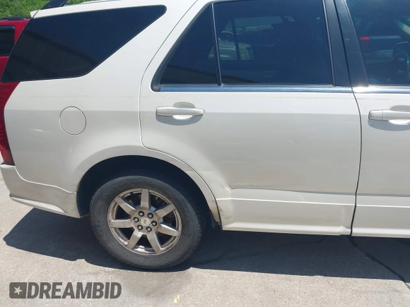 2007 Cadillac SRX with VIN 1GYEE637270127372, listed as a IAAI auction lot 42097903 with 189,893 mi miles. Bid and sale history available at carsss.com. Image 13.