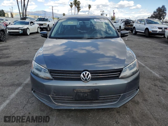 2013 Volkswagen Jetta SE with VIN 3VWDP7AJ8DM360372, listed as a Copart auction lot 51796725 with 66,981 mi miles and Non repairable. Bid and sale history available at DreamBid. Image 5.