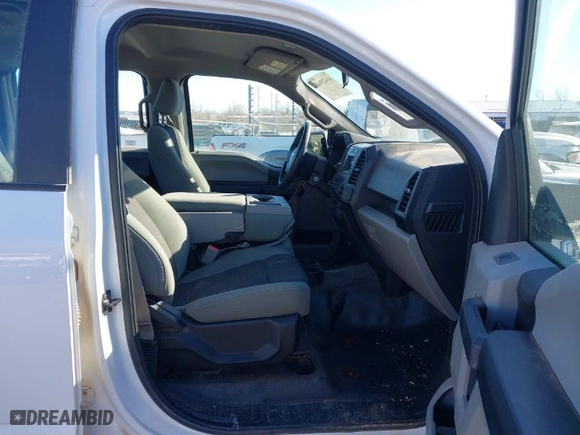 2015 Ford F-150 XLT w/HD Payload Pkg with VIN 1FTFW1EF8FFC07270, listed as a IAAI auction lot 41425948 with 194,107 mi miles. Bid and sale history available at carsss.com. Image 5.