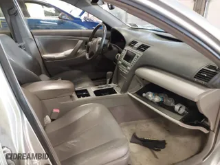 2007 Toyota Camry Hybrid with VIN JTNBB46K073026945, listed as a IAAI auction lot 41584029 with 233,388 mi miles. Bid and sale history available at carsss.com. Image 5.