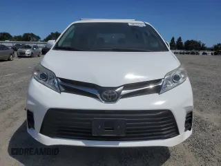 2018 Toyota Sienna LE Auto Access Seat with VIN 5TDKZ3DC0JS944349, listed as a Copart auction lot 58276595 with 72,725 mi miles and Salvage title. Bid and sale history available at DreamBid. Image 5.