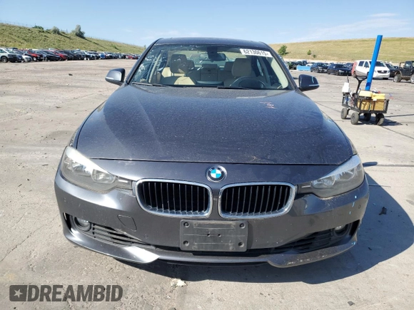 2013 BMW 3 Series 328i xDrive z VIN WBA3B3C5XDF533439, wystawiony jako Copart lot #62130615 z przebiegiem 125 712 mil mil oraz Szkoda całkowita • Salvage title. Historia ofert i sprzedaży dostępna na DreamBid. Obrazek 5.