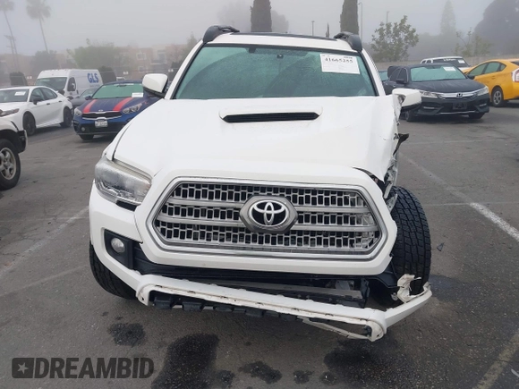 2016 Toyota Tacoma SR with VIN 3TMCZ5AN0GM030469, listed as a IAAI auction lot 41665255 with 178,591 mi miles and . Bid and sale history available at carsss.com. Image 12.