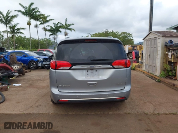 2018 Chrysler Pacifica Limited z VIN 2C4RC1GG5JR320249, wystawiony jako IAAI lot #41992278 z przebiegiem 113 012 mil mil oraz . Historia ofert i sprzedaży dostępna na DreamBid. Obrazek 16.