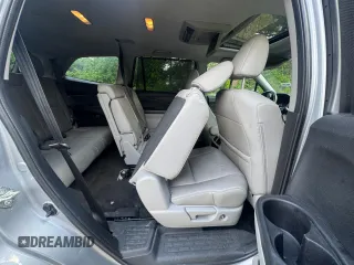 2018 Honda Pilot Touring z VIN 5FNYF6H94JB070661, wystawiony jako Copart lot #60926415 z przebiegiem 205 538 mil mil oraz Czysty tytuł • Clean title. Historia ofert i sprzedaży dostępna na DreamBid. Obrazek 13.