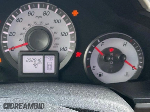 2015 Honda Pilot SE with VIN 5FNYF4H39FB028011, listed as a IAAI auction lot 42160830 with 202,846 mi miles and . Bid and sale history available at DreamBid. Image 7.