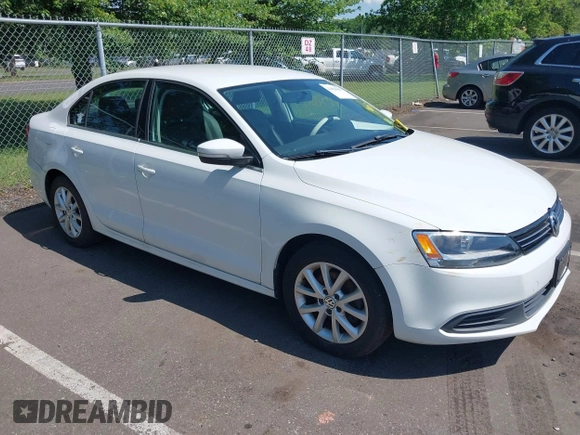 2014 Volkswagen Jetta SE с VIN 3VWD17AJ9EM420615, выставлен на аукционе IAAI как лот 42521817 с пробегом 95 433 миль миль и . История ставок и продаж доступна на DreamBid. Изображение 6.