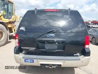 2005 Ford Expedition Eddie Bauer with VIN 1FMFU18535LA64734, listed as a IAAI auction lot 41716446 with 173,800 mi miles. Bid and sale history available at carsss.com. Image 16.