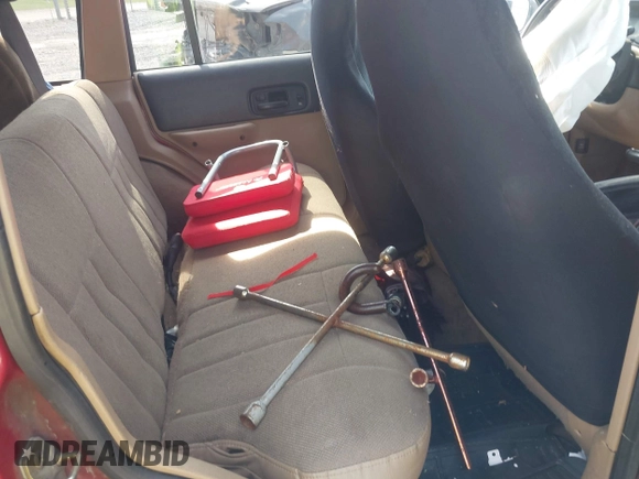 1999 Jeep Cherokee Sport с VIN 1J4FT68S1XL524920, выставлен на аукционе IAAI как лот 42573271 с пробегом 352 914 миль миль и . История ставок и продаж доступна на DreamBid. Изображение 8.