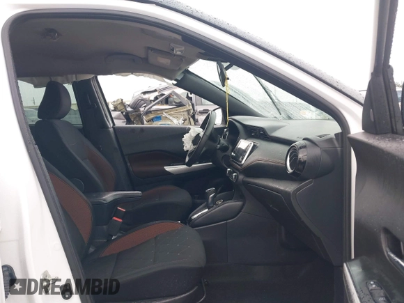 2020 Nissan Kicks SR z VIN 3N1CP5DV2LL533845, wystawiony jako IAAI lot #41551306 z przebiegiem 61 887 mil mil oraz . Historia ofert i sprzedaży dostępna na DreamBid. Obrazek 5.