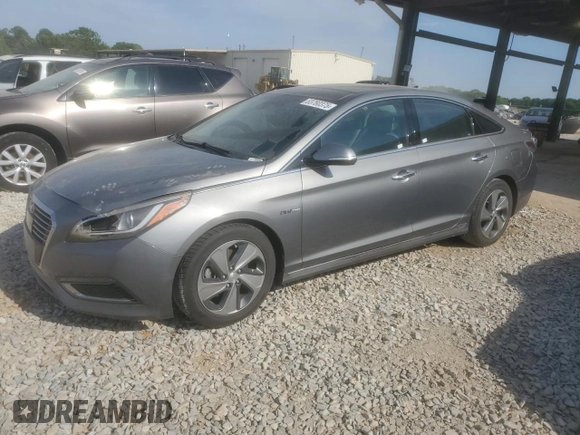 2017 Hyundai Sonata Hybrid Limited with VIN KMHE34L35HA068824, listed as a Copart auction lot 53780375 with 144,204 mi miles and Clean Title. Bid and sale history available at carsss.com. Image 1.