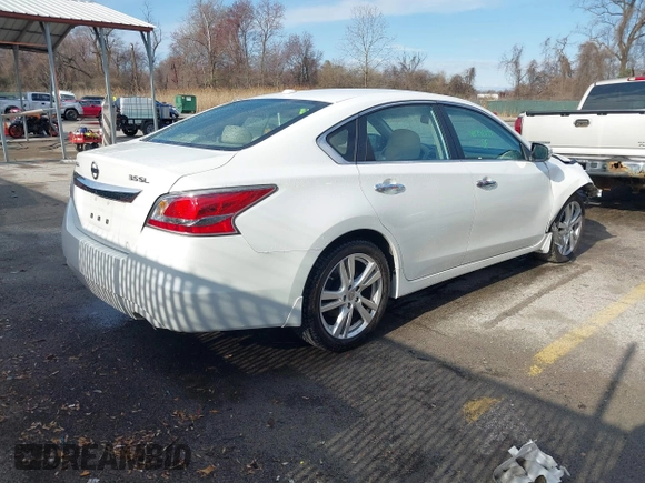 2015 Nissan Altima SL with VIN 1N4BL3AP0FC221236, listed as a IAAI auction lot 41798929 with 122,521 mi miles and . Bid and sale history available at carsss.com. Image 4.