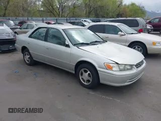 2000 Toyota Camry CE with VIN 4T1BG22K6YU709885, listed as a IAAI auction lot 42046646 with 206,707 mi miles. Bid and sale history available at carsss.com. Image 1.