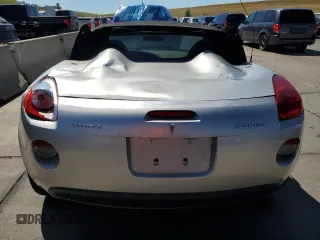 2006 Pontiac Solstice z VIN 1G2MB33B16Y107714, wystawiony jako Copart lot #70491744 z przebiegiem 53 925 mil mil oraz Szkoda całkowita • Salvage title. Historia ofert i sprzedaży dostępna na DreamBid. Obrazek 6.