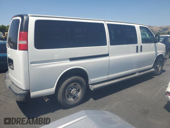 2019 Chevrolet Express Passenger LT with VIN 1GAZGPFG4K1252856, listed as a Copart auction lot 57459135 with 159,676 mi miles and Salvage title. Bid and sale history available at DreamBid. Image 3.