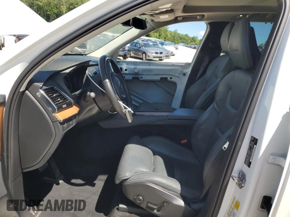2020 Volvo XC90 Inscription with VIN YV4A22PL5L1607050, listed as a Copart auction lot 64810205 with 52,642 mi miles and Salvage title. Bid and sale history available at DreamBid. Image 7.