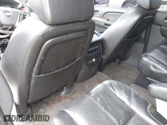 2007 Chevrolet Tahoe LT with VIN 1GNFK13087J206250, listed as a IAAI auction lot 42803759 with 292,450 mi miles and . Bid and sale history available at DreamBid. Image 8.