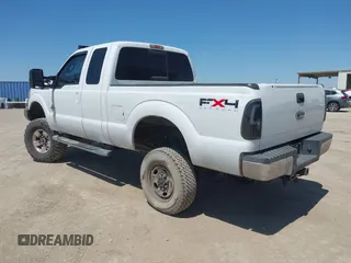 2011 Ford Super Duty F-250 SRW XL with VIN 1FT7X2BT8BEA50325, listed as a IAAI auction lot 41967600 with 189,932 mi miles. Bid and sale history available at carsss.com. Image 3.