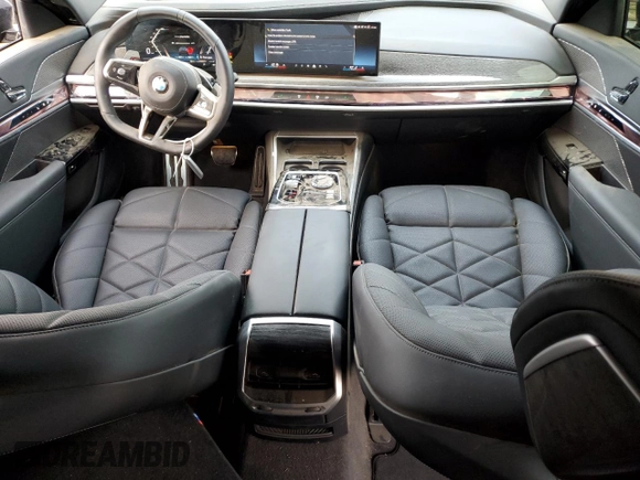 2024 BMW 7 Series 740i с VIN WBA23EH03RCP67352, выставлен на аукционе Copart как лот 78083904 с пробегом 2 871 миль миль и Чистый • Clean title. История ставок и продаж доступна на DreamBid. Изображение 8.