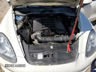 2011 Porsche Cayenne с VIN WP1AA2A27BLA08223, выставлен на аукционе Copart как лот 54278085 с пробегом 270 547 миль миль и На запчасти • Non repairable. История ставок и продаж доступна на DreamBid. Изображение 12.