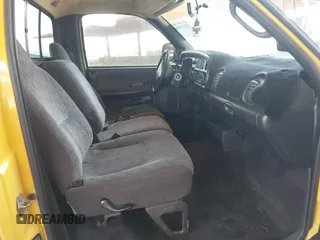 2000 Dodge 1500 z VIN 1B7HC16ZXYS543037, wystawiony jako IAAI lot #42477808 z przebiegiem 165 294 mil mil oraz . Historia ofert i sprzedaży dostępna na DreamBid. Obrazek 8.