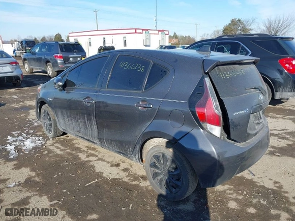 2015 Toyota Prius c One with VIN JTDKDTB36F1113749, listed as a IAAI auction lot 41366238 with 121,610 mi miles. Bid and sale history available at carsss.com. Image 3.