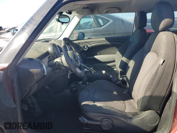 2008 MINI Hardtop with VIN WMWMF33548TU65011, listed as a Copart auction lot 82175524 with 197,702 mi miles and Salvage title. Bid and sale history available at DreamBid. Image 7.