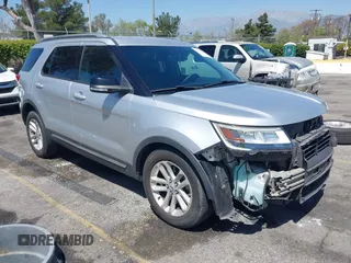 2017 Ford Explorer XLT with VIN 1FM5K7DH7HGD64293, listed as a IAAI auction lot 42001225 with 58,238 mi miles and . Bid and sale history available at carsss.com. Image 1.