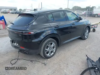 2024 Dodge Hornet R/T с VIN ZACPDFCW2R3A25907, выставлен на аукционе IAAI как лот 42697908 с пробегом 25 131 миль миль и . История ставок и продаж доступна на DreamBid. Изображение 4.