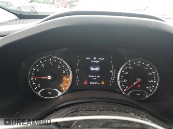 2017 Jeep Renegade Sport with VIN ZACCJAAB6HPF81011, listed as a Copart auction lot 55580935 with 150,743 mi miles and Salvage title. Bid and sale history available at DreamBid. Image 9.