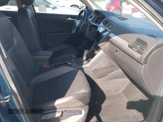 2018 Volkswagen Tiguan SEL with VIN 3VV2B7AX9JM204108, listed as a IAAI auction lot 42504747 with 87,379 mi miles and . Bid and sale history available at DreamBid. Image 5.