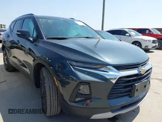 2019 Chevrolet Blazer z VIN 3GNKBDRS7KS590179, wystawiony jako IAAI lot #42209680 z przebiegiem 50 345 mil mil oraz . Historia ofert i sprzedaży dostępna na DreamBid. Obrazek 1.