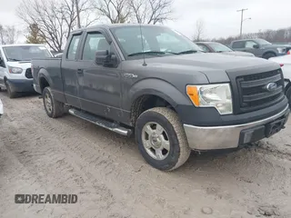 2013 Ford F-150 XL with VIN 1FTFX1EF1DKD28398, listed as a IAAI auction lot 41488997 with 202,130 mi miles. Bid and sale history available at carsss.com. Image 1.
