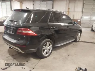 2014 Mercedes-Benz M 350 with VIN 4JGDA5HB5EA412462, listed as a IAAI auction lot 41328771 with 160,856 mi miles and . Bid and sale history available at carsss.com. Image 4.