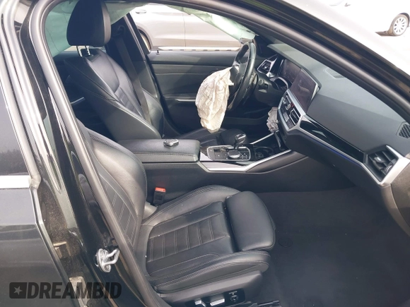 2019 BMW 3 Series 330i xDrive z VIN WBA5R7C58KAJ80964, wystawiony jako IAAI lot #41944216 z przebiegiem 52 218 mil mil oraz . Historia ofert i sprzedaży dostępna na DreamBid. Obrazek 5.