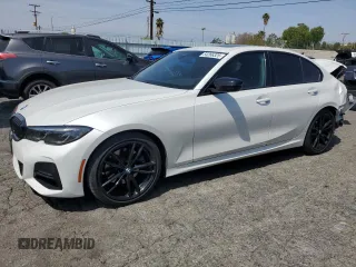 2022 BMW 3 Series 330i z VIN 3MW5R1J0XN8C45057, wystawiony jako Copart lot #54266325 z przebiegiem 31 327 mil mil oraz Szkoda całkowita • Salvage title. Historia ofert i sprzedaży dostępna na DreamBid. Obrazek 1.
