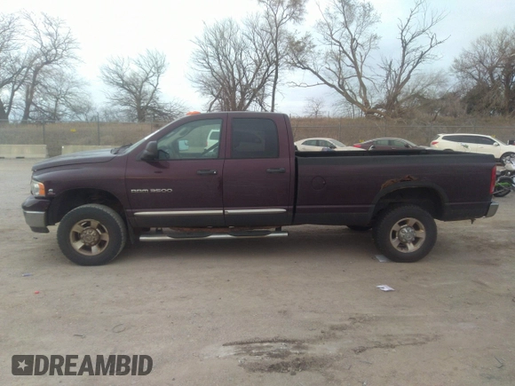 2005 Dodge 3500 SLT z VIN 3D7LS38C65G768954, wystawiony jako IAAI lot #40947309 z przebiegiem 262 829 mil mil oraz . Historia ofert i sprzedaży dostępna na DreamBid. Obrazek 14.