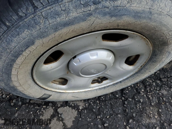2009 Ford F-150 XL с VIN 1FTPX14V99KB06728, выставлен на аукционе IAAI как лот 42679207 с пробегом 132 283 миль миль и . История ставок и продаж доступна на DreamBid. Изображение 9.