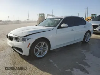 2018 BMW 3 Series 320i with VIN WBA8E1G56JNU90845, listed as a Copart auction lot 48319245 with 61,774 mi miles and Salvage title. Bid and sale history available at DreamBid. Image 1.