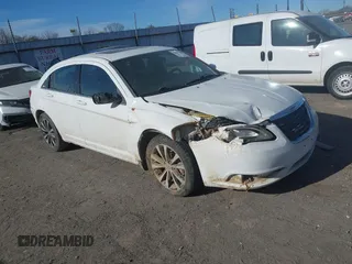 2011 Chrysler 200 S with VIN 1C3BC8FG3BN598176, listed as a IAAI auction lot 41869108 with 186,793 mi miles. Bid and sale history available at carsss.com. Image 1.