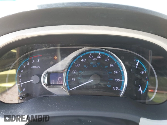 2011 Toyota Sienna XLE AAS with VIN 5TDYK3DC2BS048831, listed as a IAAI auction lot 42002556 with 231,906 mi miles and . Bid and sale history available at DreamBid. Image 7.