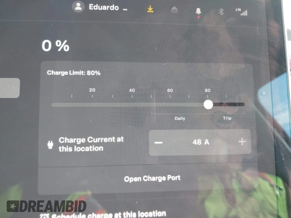 2022 Tesla Model Y Long Range z VIN 7SAYGDEE0NF435252, wystawiony jako IAAI lot #41449612 z przebiegiem 48 671 mil mil oraz . Historia ofert i sprzedaży dostępna na DreamBid. Obrazek 17.
