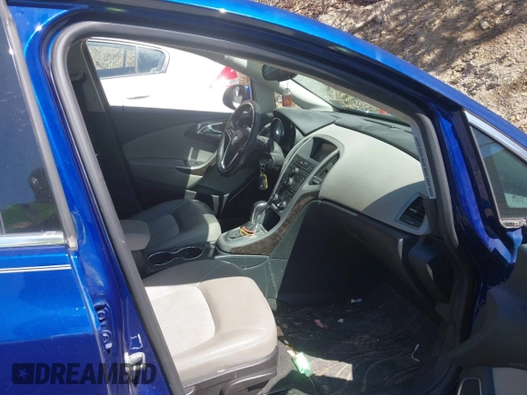2014 Buick Verano with VIN 1G4PP5SK9E4135804, listed as a IAAI auction lot 42121881 with 106,800 mi miles. Bid and sale history available at carsss.com. Image 5.