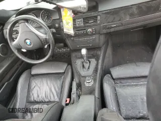 2009 BMW 3 Series 335i z VIN WBAWB73559P046378, wystawiony jako Copart lot #75352044 z przebiegiem Nie podano mil oraz Nie do naprawy • Non repairable. Historia ofert i sprzedaży dostępna na DreamBid. Obrazek 8.