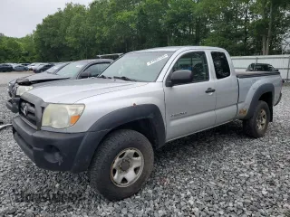 2005 Toyota Tacoma with VIN 5TEUX42N85Z052111, listed as a Copart auction lot 61695155 with 118,697 mi miles and Clean title. Bid and sale history available at DreamBid. Image 1.