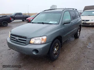 2004 Toyota Highlander with VIN JTEHD21A540032261, listed as a IAAI auction lot 41730761 with 214,720 mi miles. Bid and sale history available at carsss.com. Image 2.