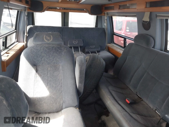1994 Ford Econoline Cargo with VIN 1FDEE14H6RHB61752, listed as a IAAI auction lot 41783296 with 194,482 mi miles and . Bid and sale history available at DreamBid. Image 8.
